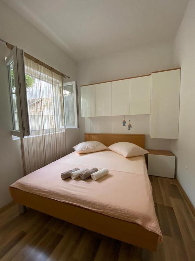Apartmani Znaor Baška Voda Exterior foto