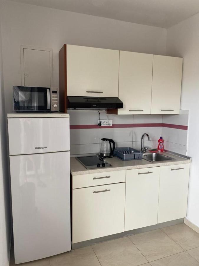 Apartmani Znaor Baška Voda Exterior foto