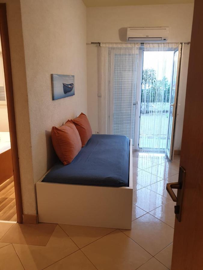 Apartmani Znaor Baška Voda Exterior foto