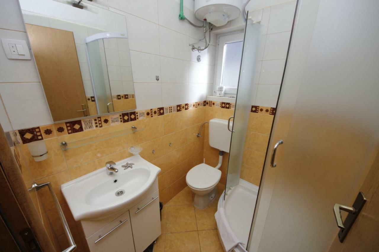 Apartmani Znaor Baška Voda Exterior foto