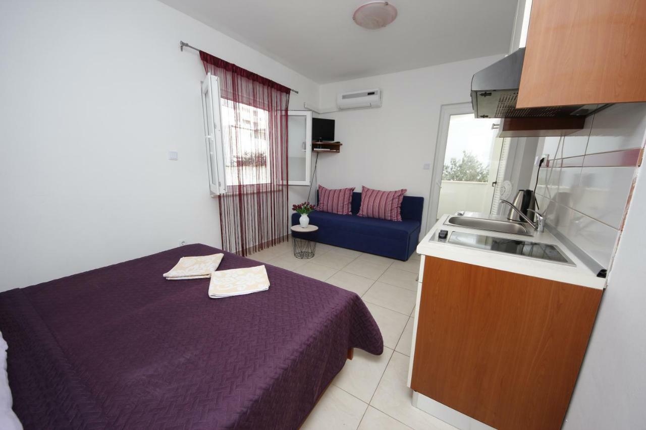 Apartmani Znaor Baška Voda Exterior foto