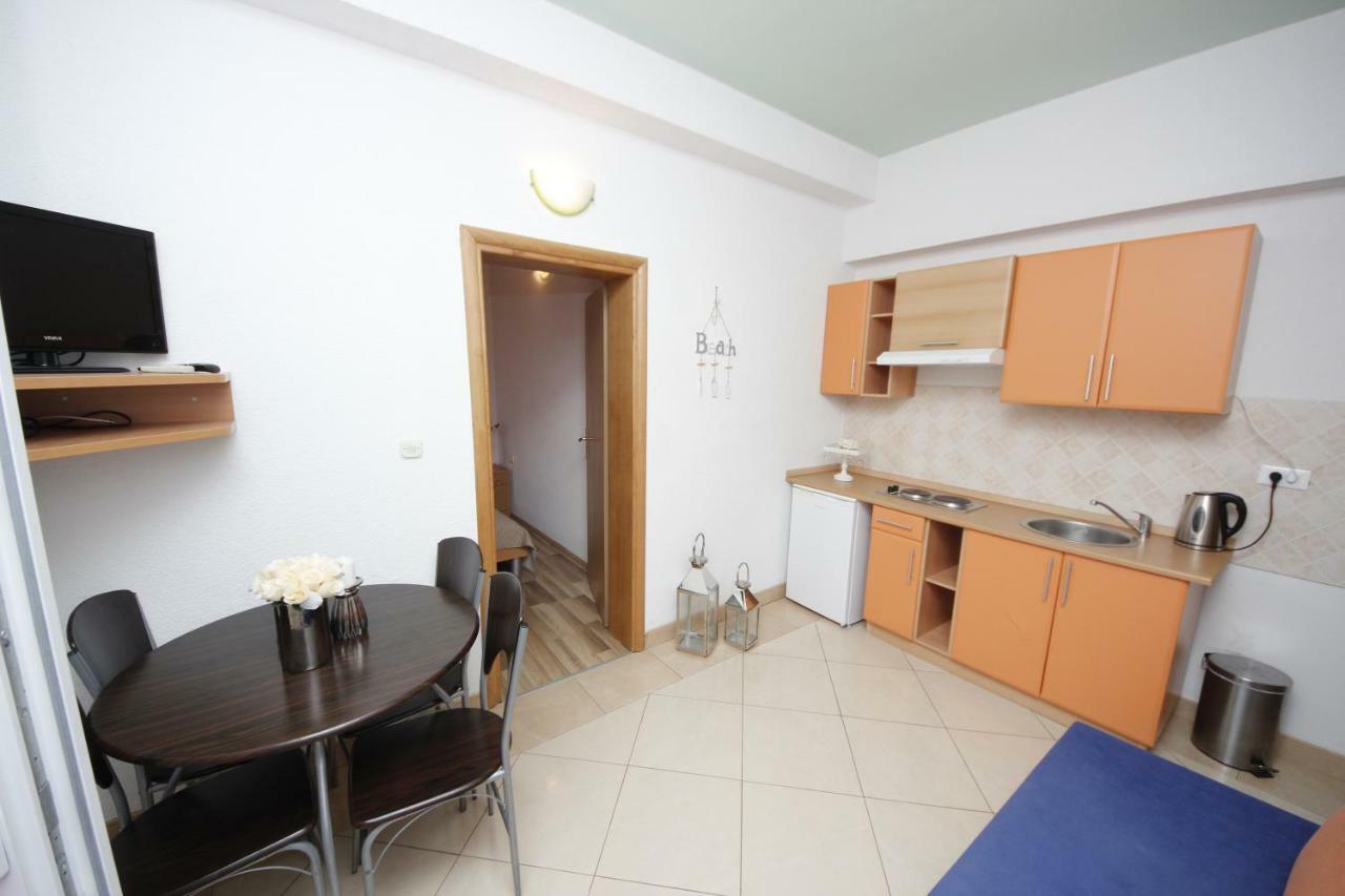 Apartmani Znaor Baška Voda Exterior foto