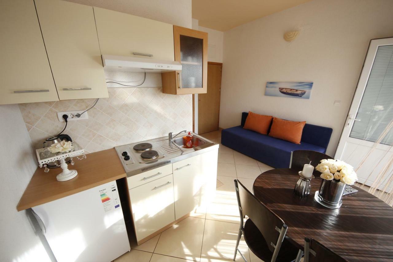 Apartmani Znaor Baška Voda Exterior foto
