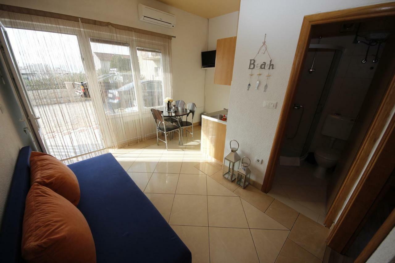 Apartmani Znaor Baška Voda Exterior foto