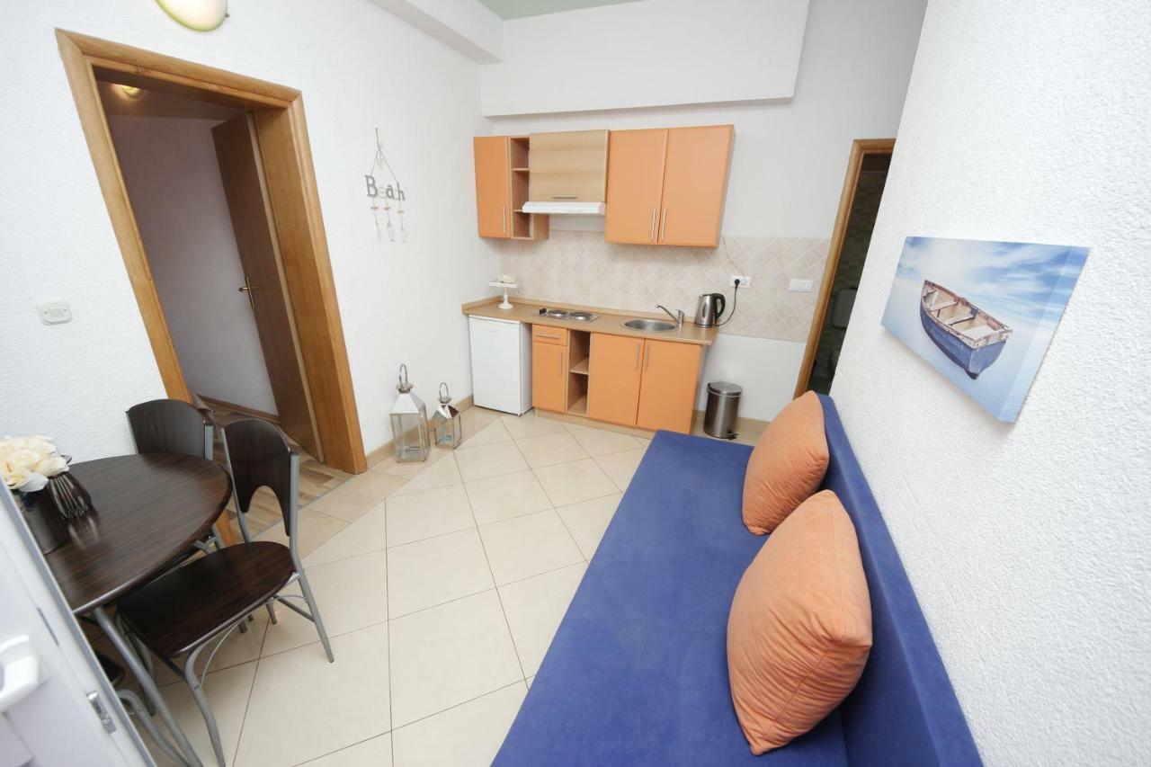 Apartmani Znaor Baška Voda Exterior foto